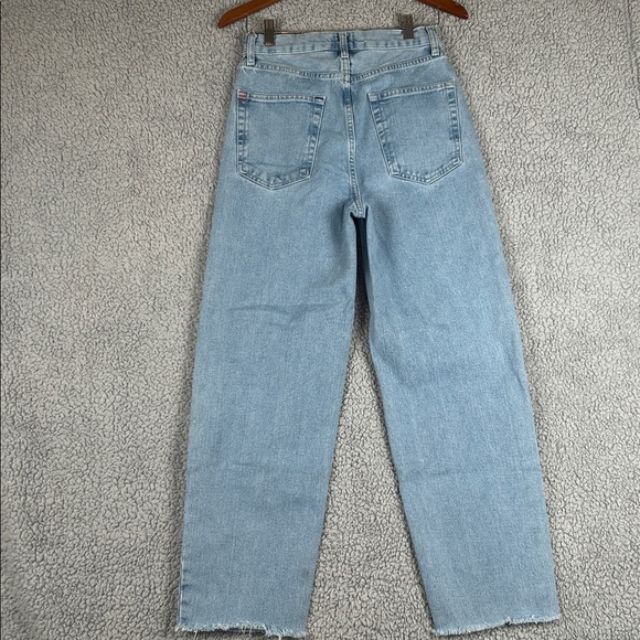 BDG High Rise Baggy Distressed Light Wash Jeans Women’s,Size 26 - Picture 15 of 16